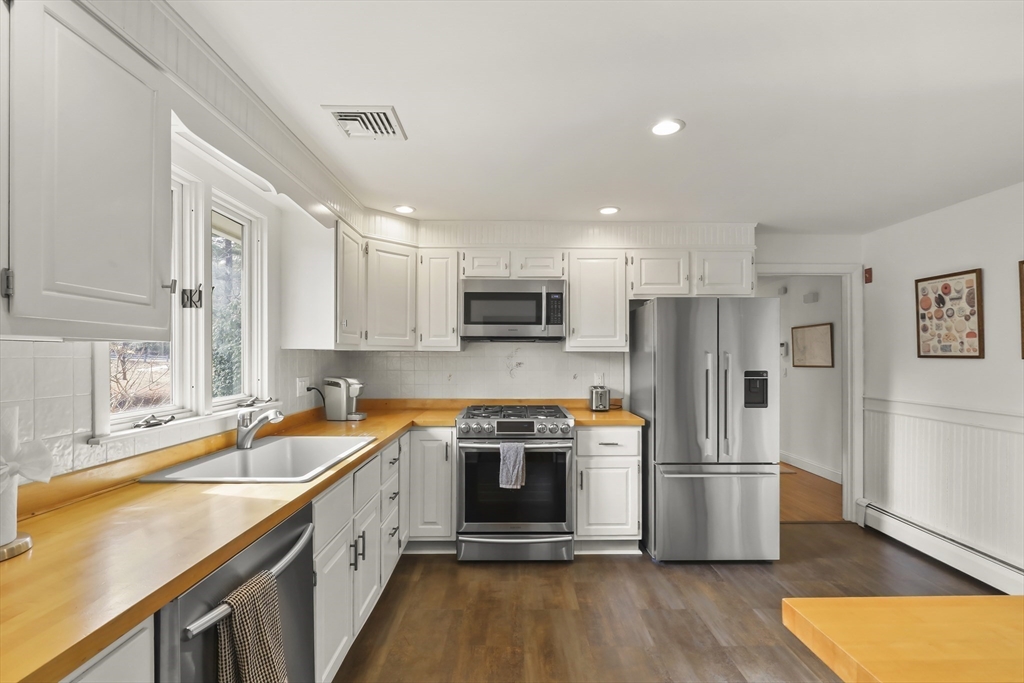 14 Red Brook Harbor Road Cataumet, MA 02534 - Photo 6 of 42 Gallery Image 6