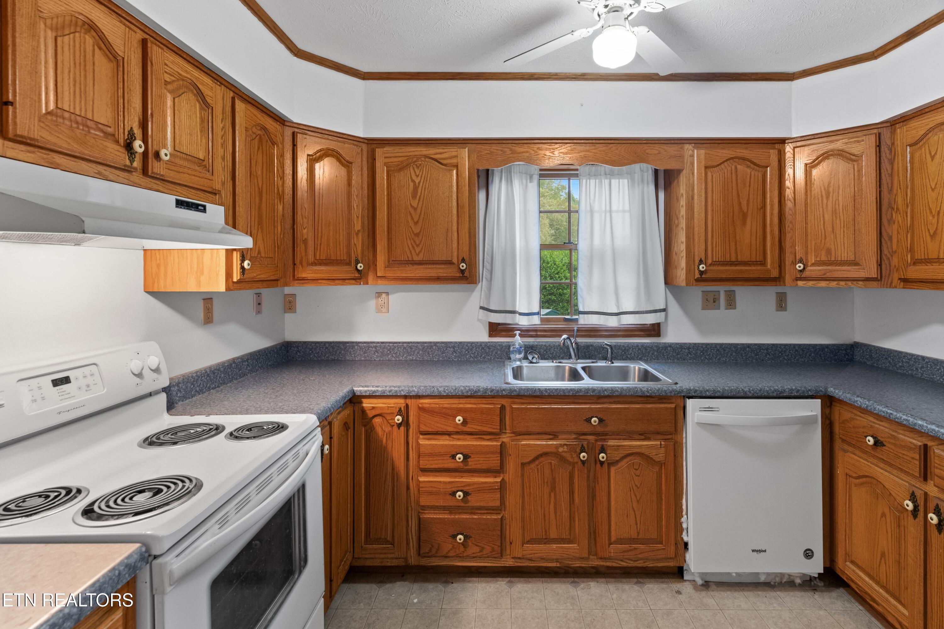 5245 Highway 11W Bean Station, TN 37708 - Photo 10 of 35 007-5245US11W-BeanStation-TN-37708-SMALL