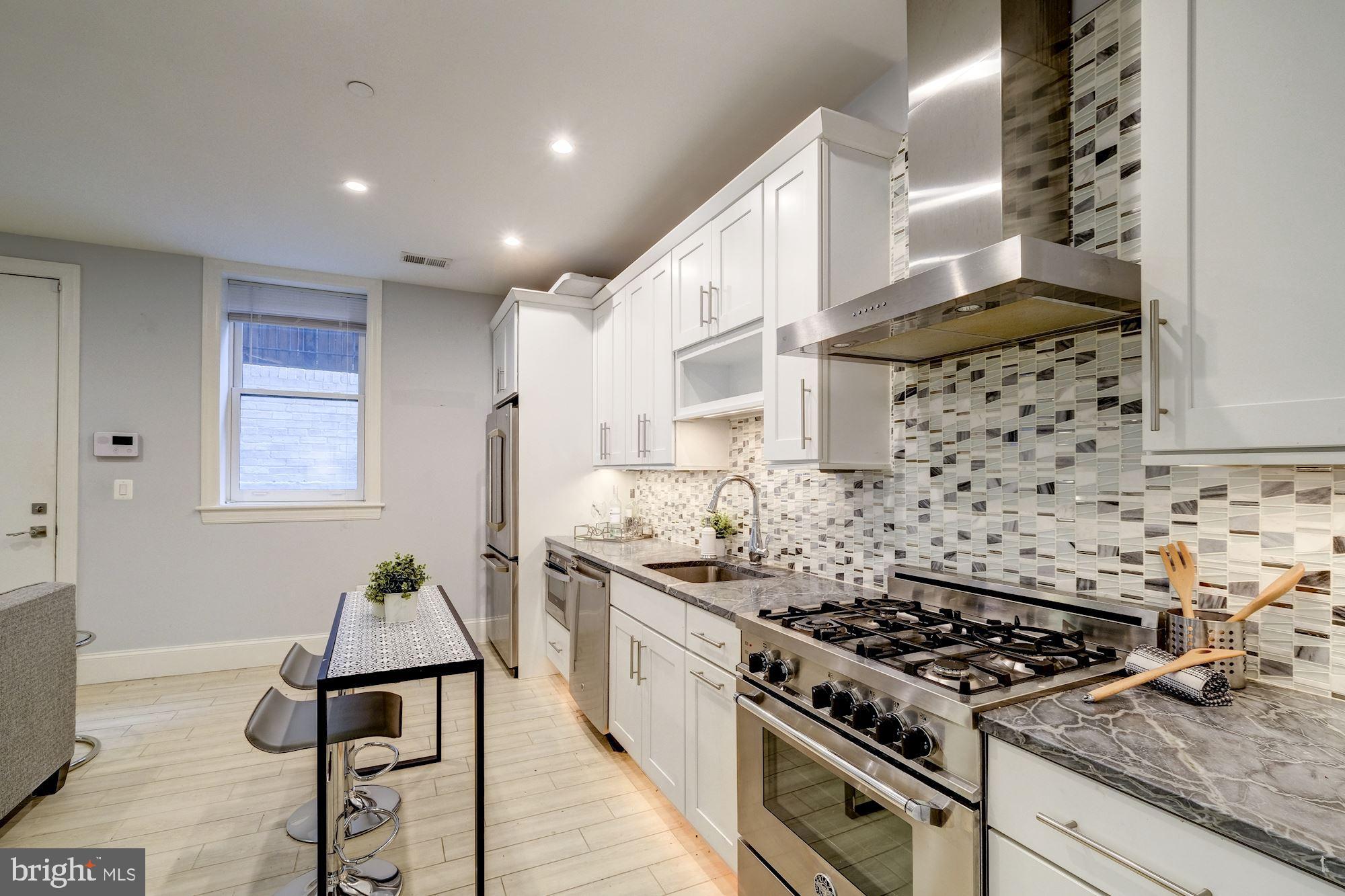 2009 Columbia Road Northwest, Unit 1 Washington, DC 20009 - Photo 3 of 18 Gallery Image 3