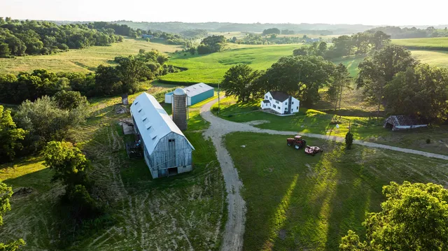 $3,150,000 | 8991 McKenzie Lane, Hollandale, WI 53544
