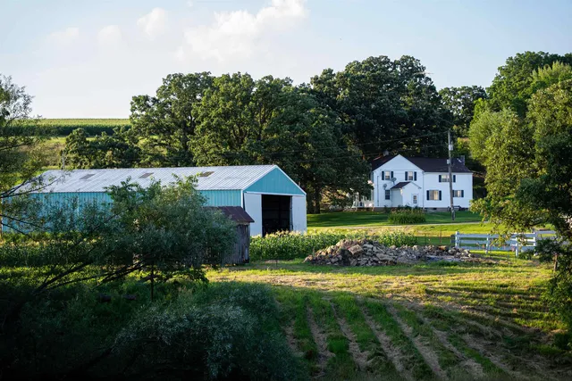 $3,150,000 | 8991 McKenzie Lane, Hollandale, WI 53544