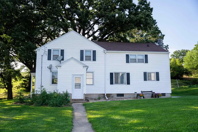 $3,150,000 | 8991 McKenzie Lane, Hollandale, WI 53544