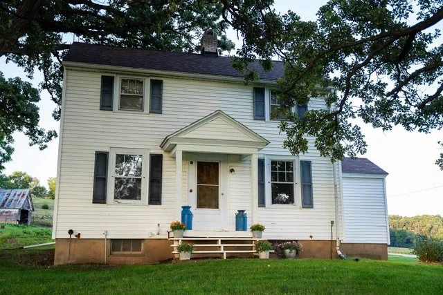 $3,150,000 | 8991 McKenzie Lane, Hollandale, WI 53544