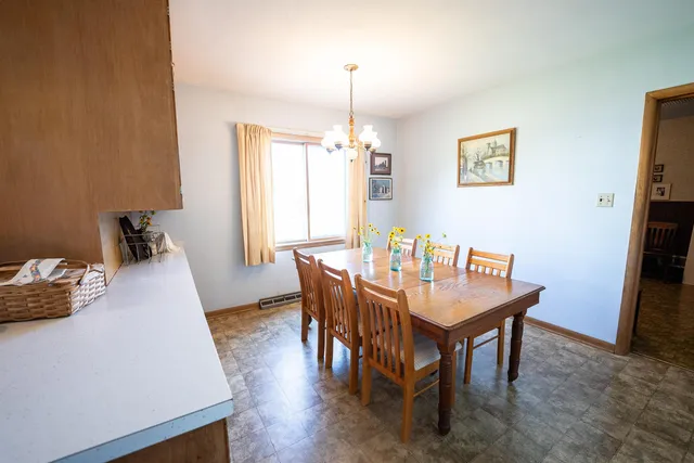 $3,150,000 | 8991 McKenzie Lane, Hollandale, WI 53544