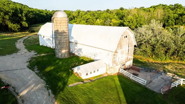 $2,635,110 | 8991 McKenzie Lane, Hollandale, WI 53544
