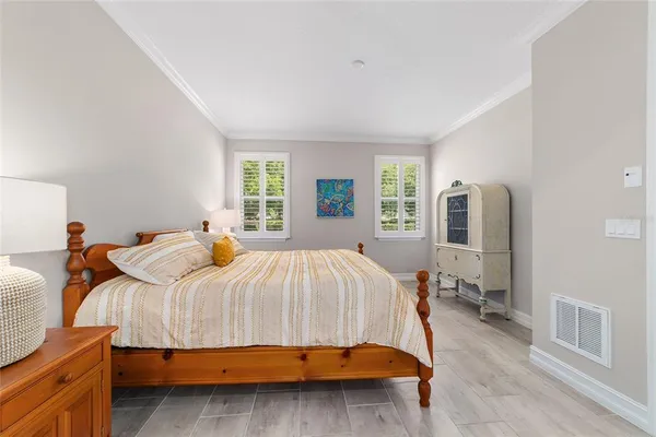 a view of house with backyard