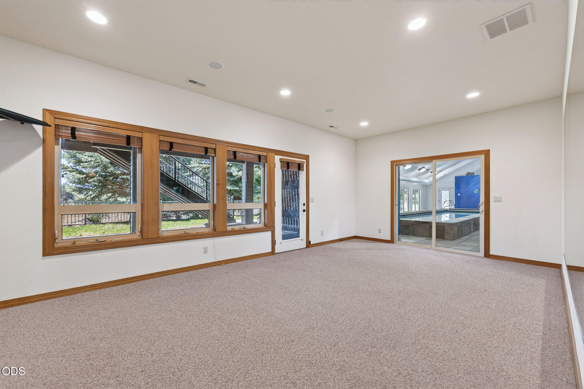 21955 Rickard Road Bend, OR 97702 - Photo 28 of 50