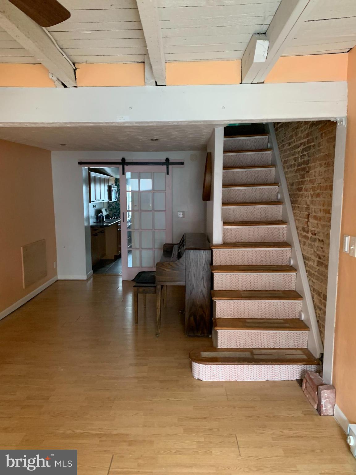 615 South Rose Street Baltimore, MD 21224 - Photo 6 of 11 a view of entryway and hall