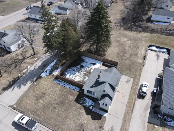 $120,900 | 820 East Junius Avenue, Fergus Falls, MN 56537