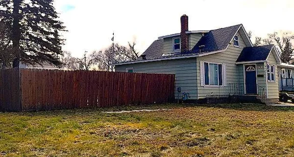 $120,900 | 820 East Junius Avenue, Fergus Falls, MN 56537