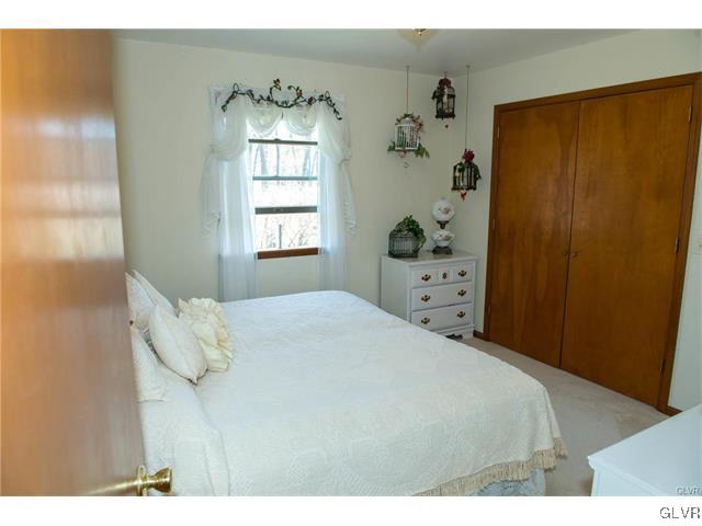 3735 Friedens Road Slatington, PA 18080 - Photo 11 of 25 Gallery Image 11