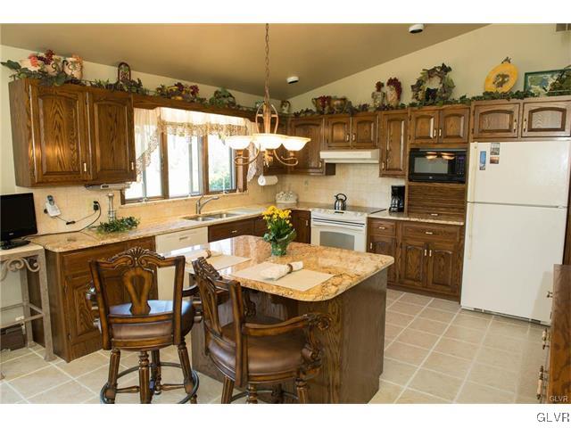 3735 Friedens Road Slatington, PA 18080 - Photo 5 of 25 Gallery Image 5