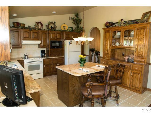 3735 Friedens Road Slatington, PA 18080 - Photo 6 of 25 Gallery Image 6