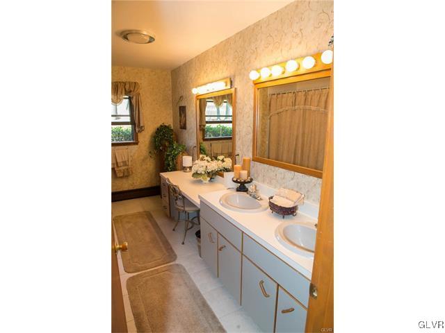 3735 Friedens Road Slatington, PA 18080 - Photo 8 of 25 Gallery Image 8