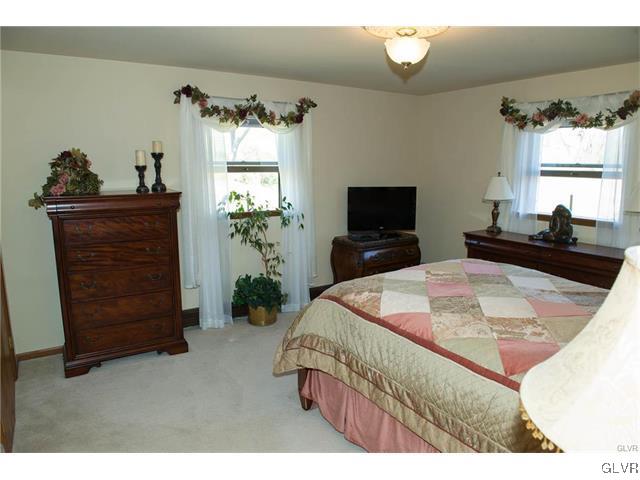 3735 Friedens Road Slatington, PA 18080 - Photo 9 of 25 Gallery Image 9