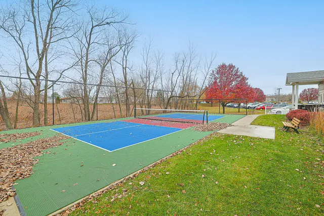 $189,000 | 3455 Steeplechase Way, Grayslake, IL 60030