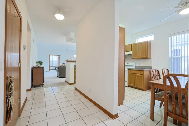 $189,000 | 3455 Steeplechase Way, Grayslake, IL 60030