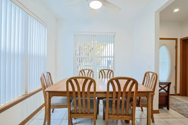 $189,000 | 3455 Steeplechase Way, Grayslake, IL 60030