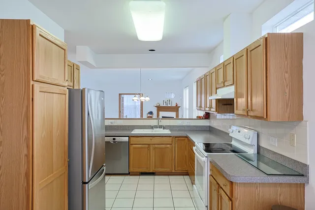 $189,000 | 3455 Steeplechase Way, Grayslake, IL 60030