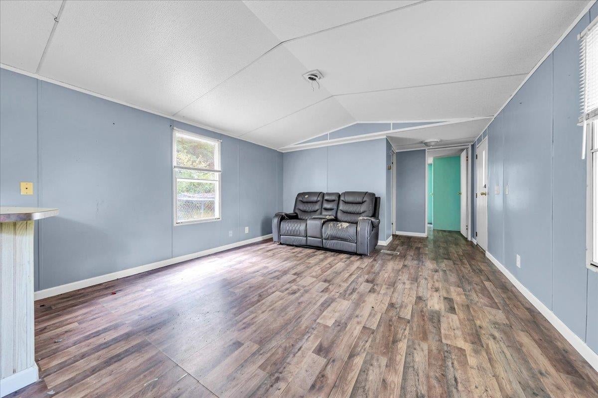 2073 Springdale Road Pearisburg, VA 24134 - Photo 7 of 14 Gallery Image 7