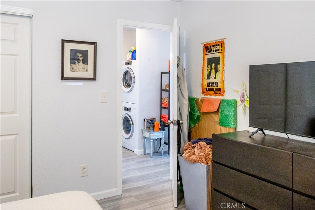 2070 Wales Road Cambria, CA 93428 - Photo 25 of 38 a living room with furniture and a gate
