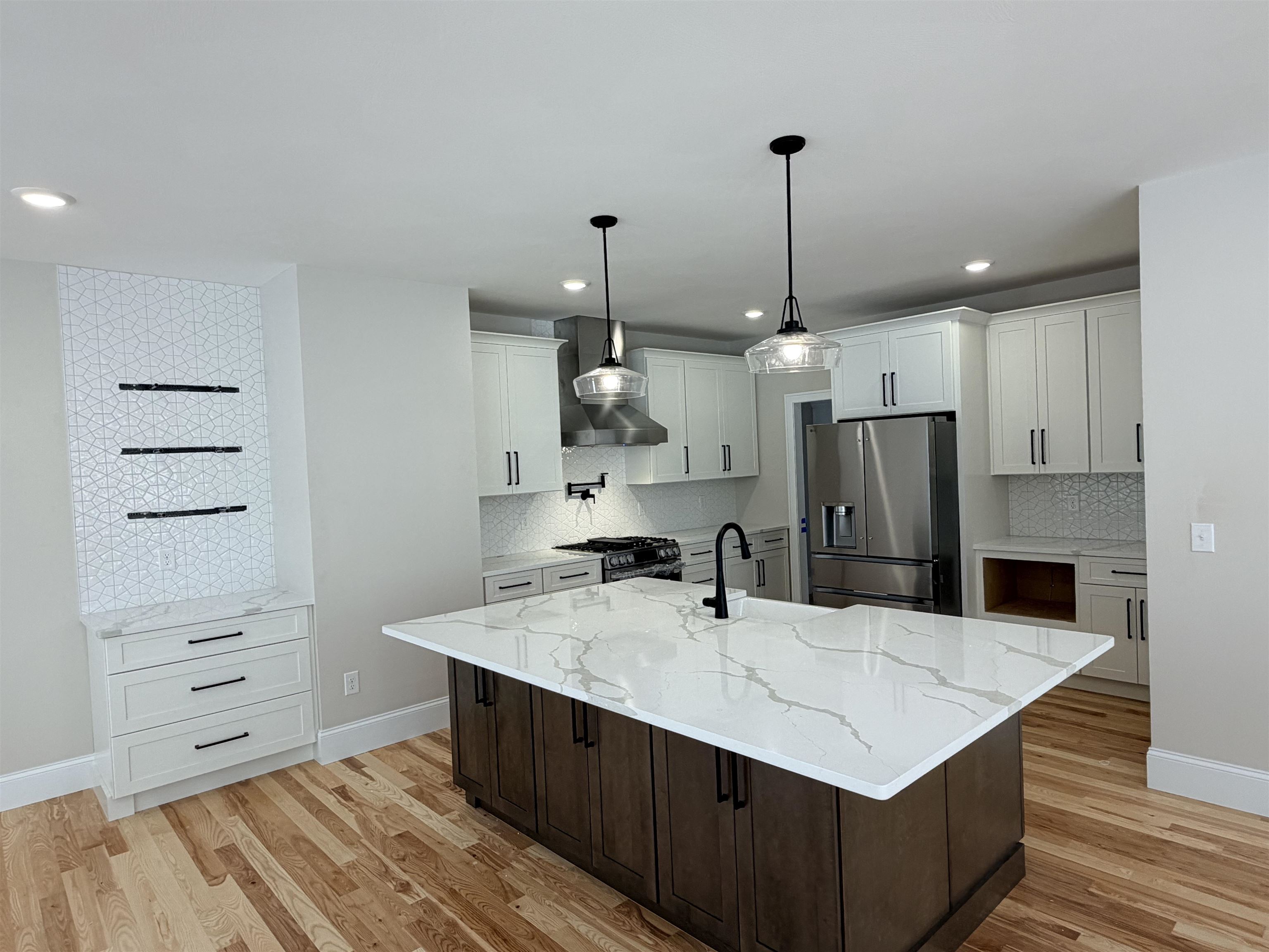 101 A Seaverns Bridge Road Merrimack, NH 03054 - Photo 6 of 47 Gallery Image 6