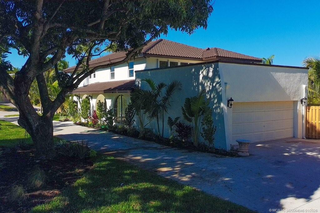 37 East High Point Road Stuart, FL 34996 - Photo 12 of 54
