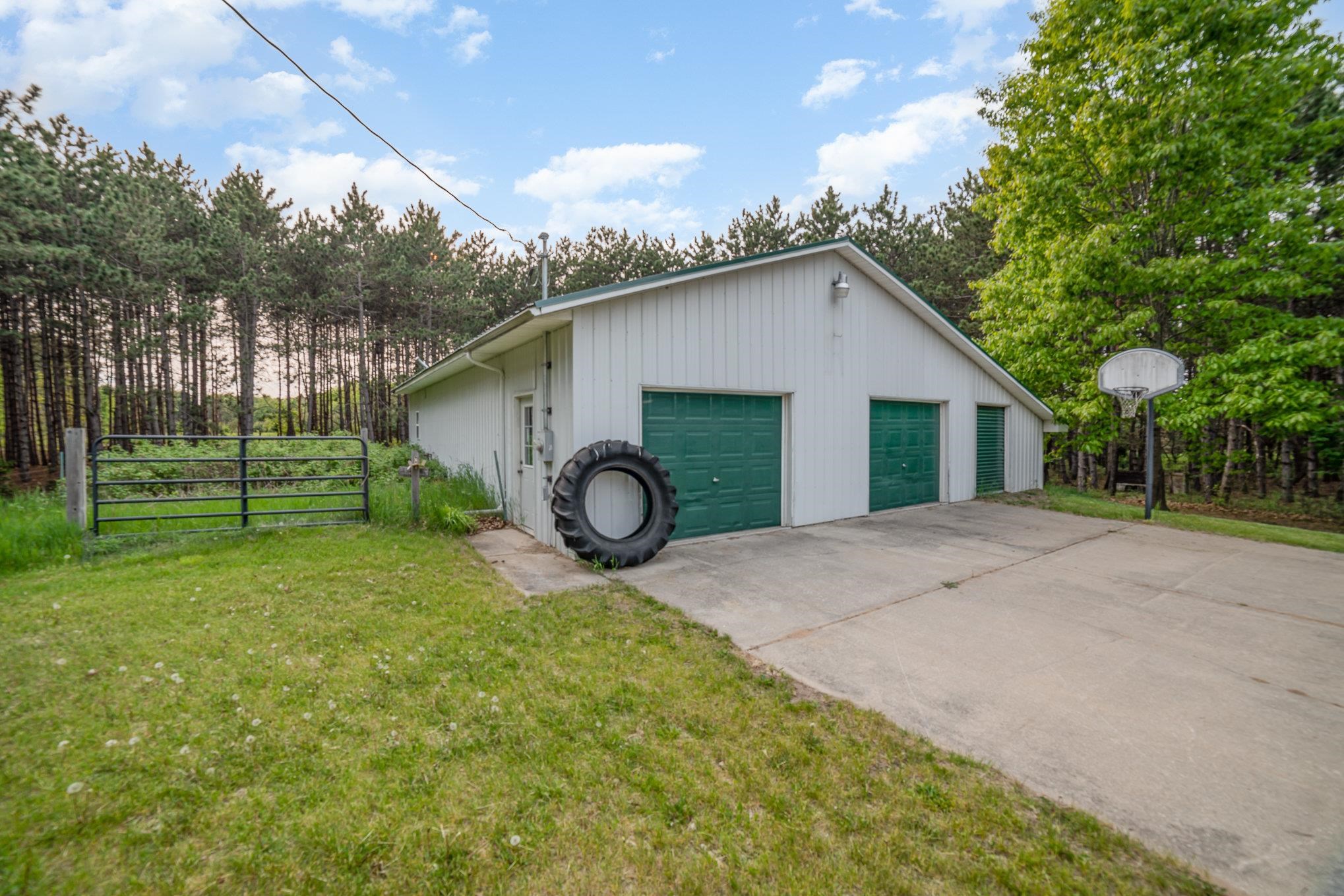 9470 South Fordyce Road Shepherd, MI 48883 - Photo 11 of 38