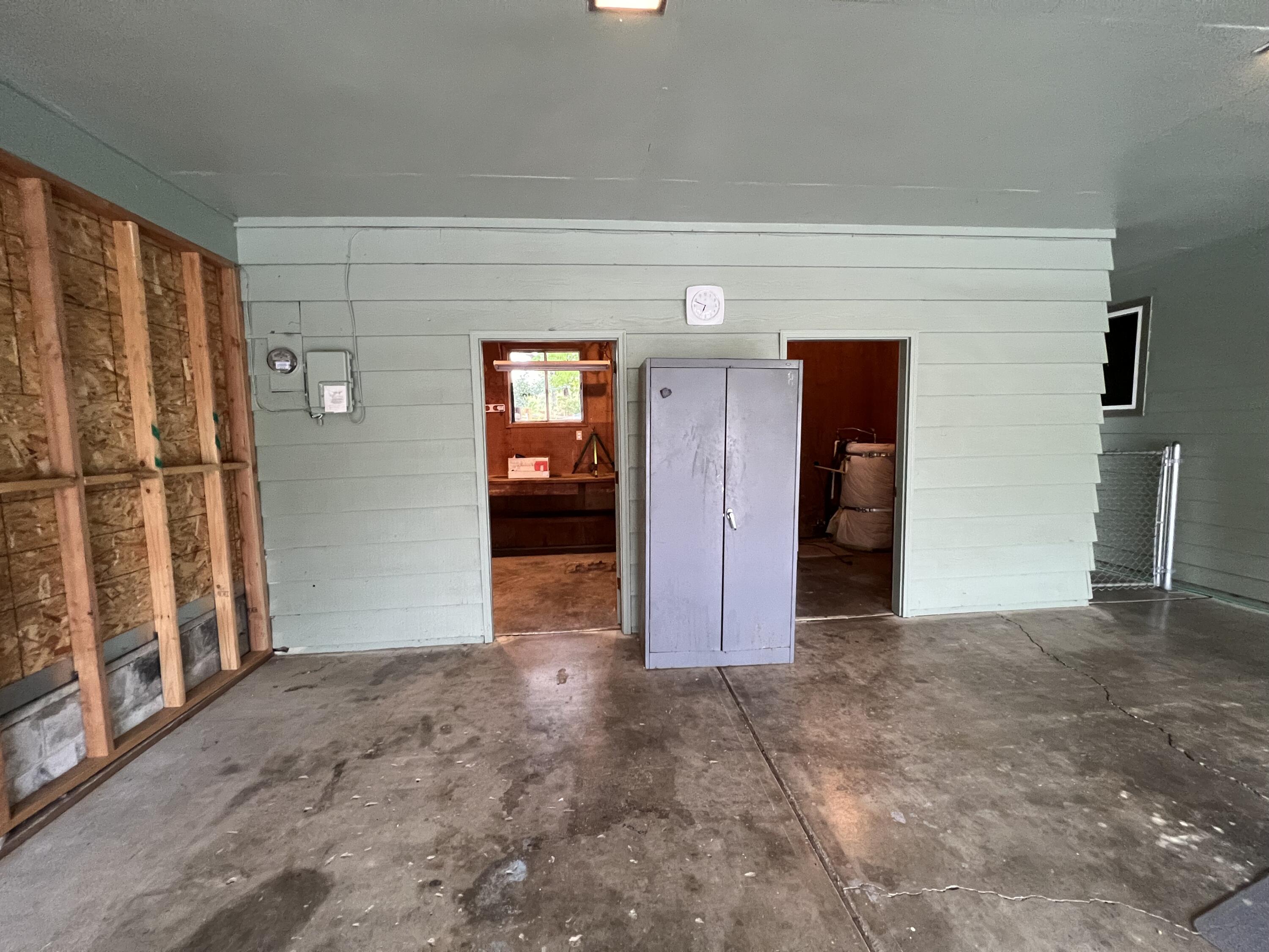 669 South Stage Road Medford, OR 97501 - Photo 36 of 44 Covered Shops & Storage