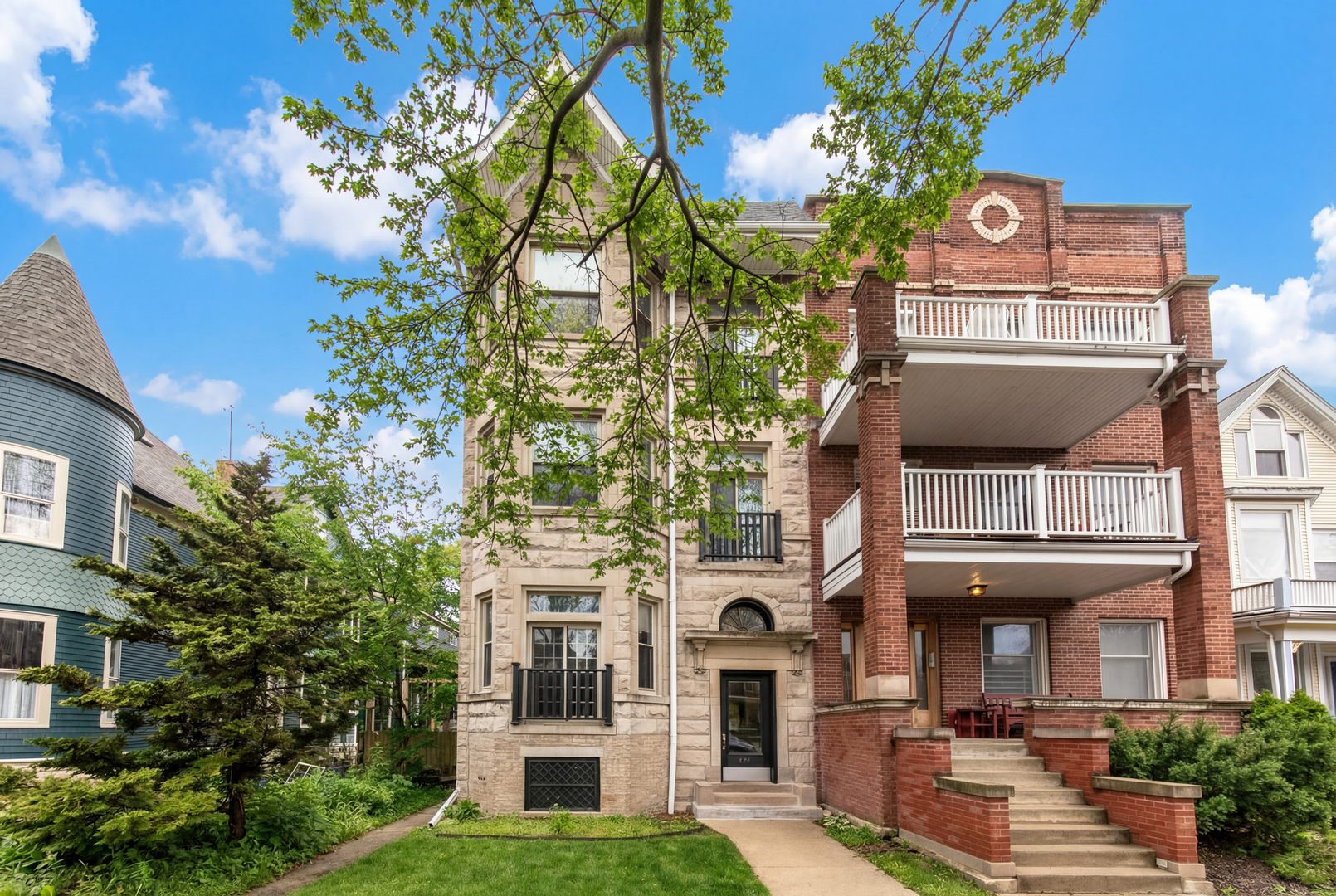 4117 North Paulina Street Chicago, IL 60613 - Photo 1 of 28 a front view of a house with a yard