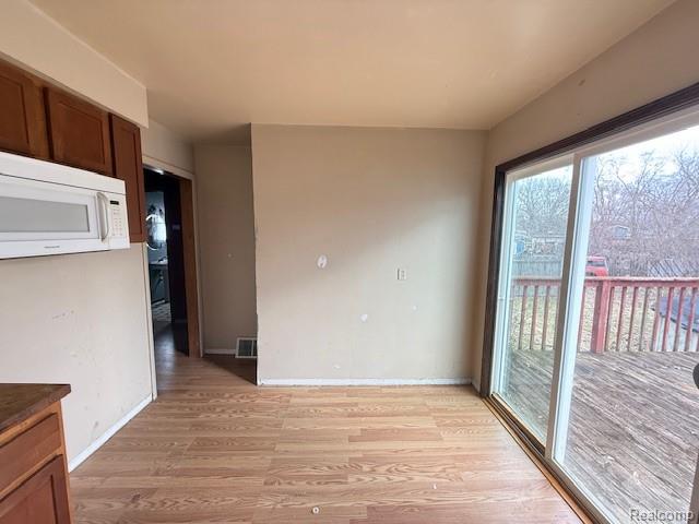 2251 Howe Road Burton, MI 48519 - Photo 7 of 28 Gallery Image 7