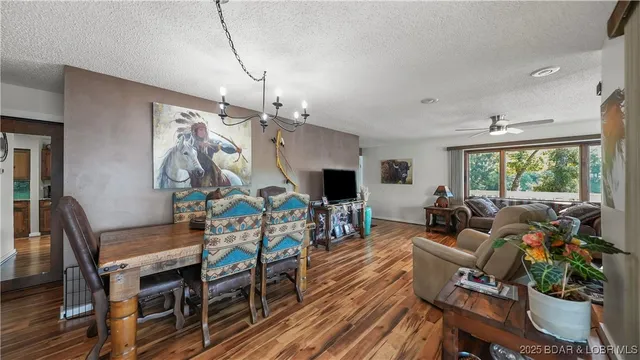 $750,000 | 185 Betlo Drive, Sunrise Beach, MO 65079