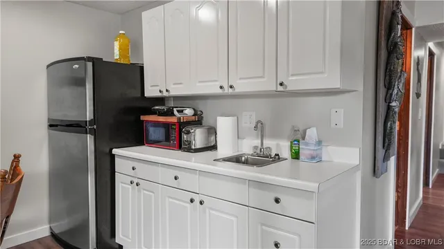 $750,000 | 185 Betlo Drive, Sunrise Beach, MO 65079