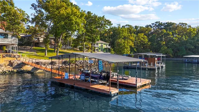 $750,000 | 185 Betlo Drive, Sunrise Beach, MO 65079