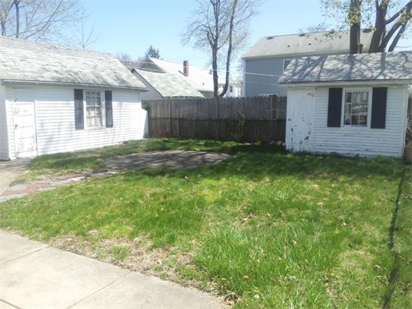 83 Calder Street Pawtucket, RI 02861 - Photo 4 of 8 Gallery Image 4