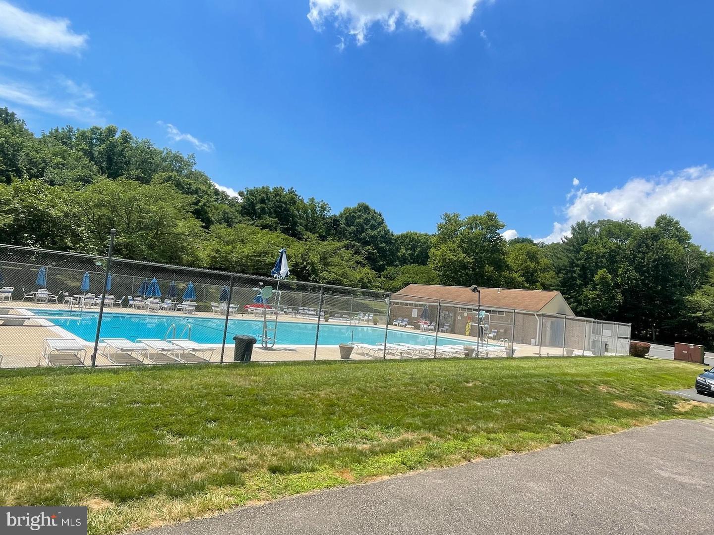 6223 Rathlin Drive Springfield, VA 22152 - Photo 32 of 32 Pool