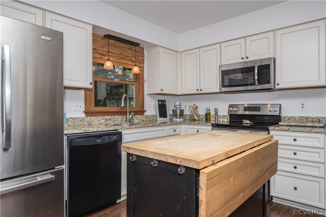 2830 Iverson Road Midlothian, VA 23112 - Photo 6 of 33