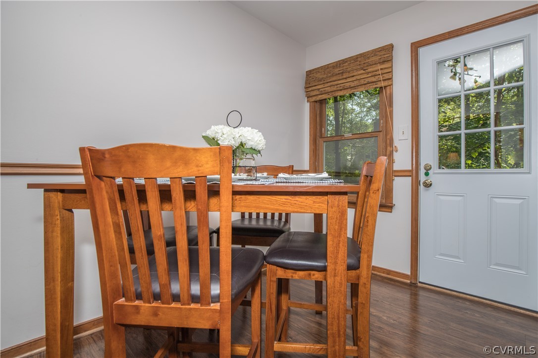 2830 Iverson Road Midlothian, VA 23112 - Photo 8 of 33 Eat-in kitchen area and access to the rear deck an