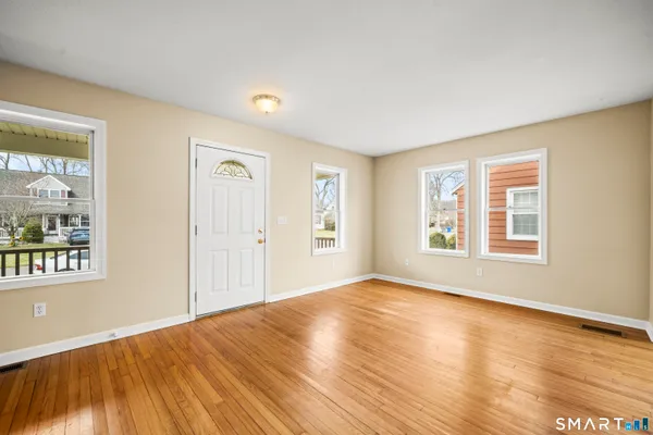 $389,900 | 24 Ohear Avenue, Enfield, CT 06082