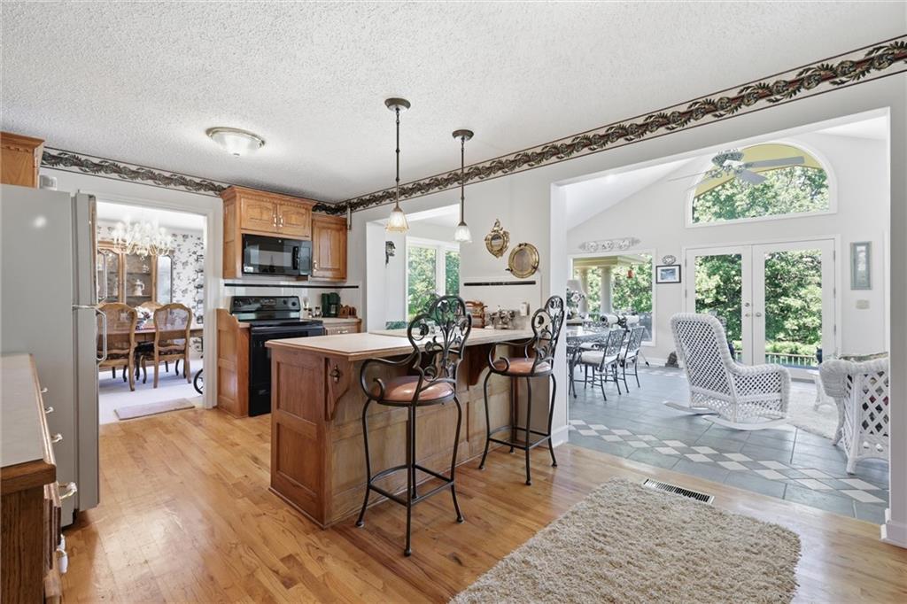 29585 Somerset Road Paola, KS 66071 - Photo 11 of 53