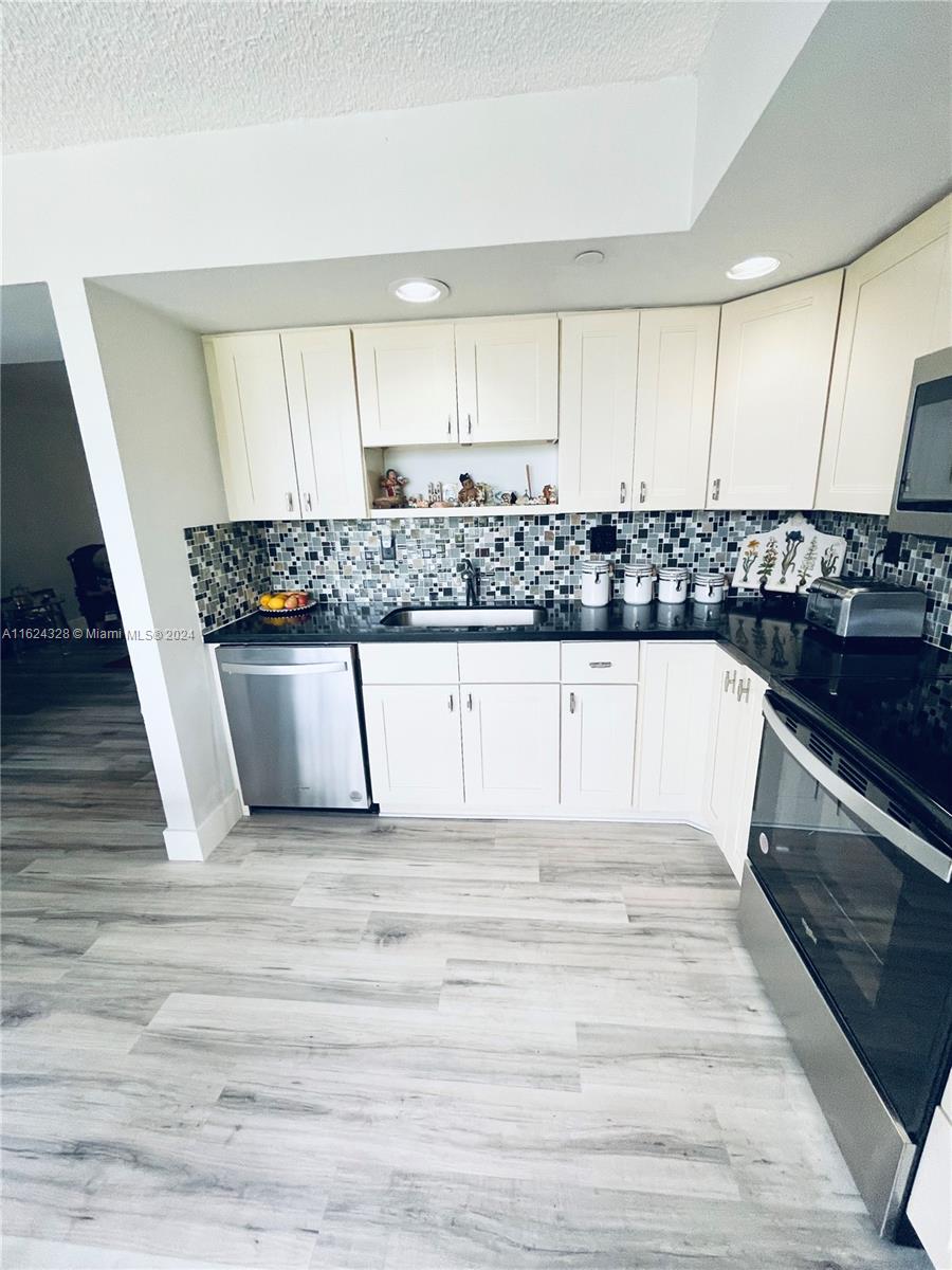 8540 Southwest 133rd Avenue Road, Unit 414 Miami, FL 33183 - Photo 9 of 15 Gallery Image 9
