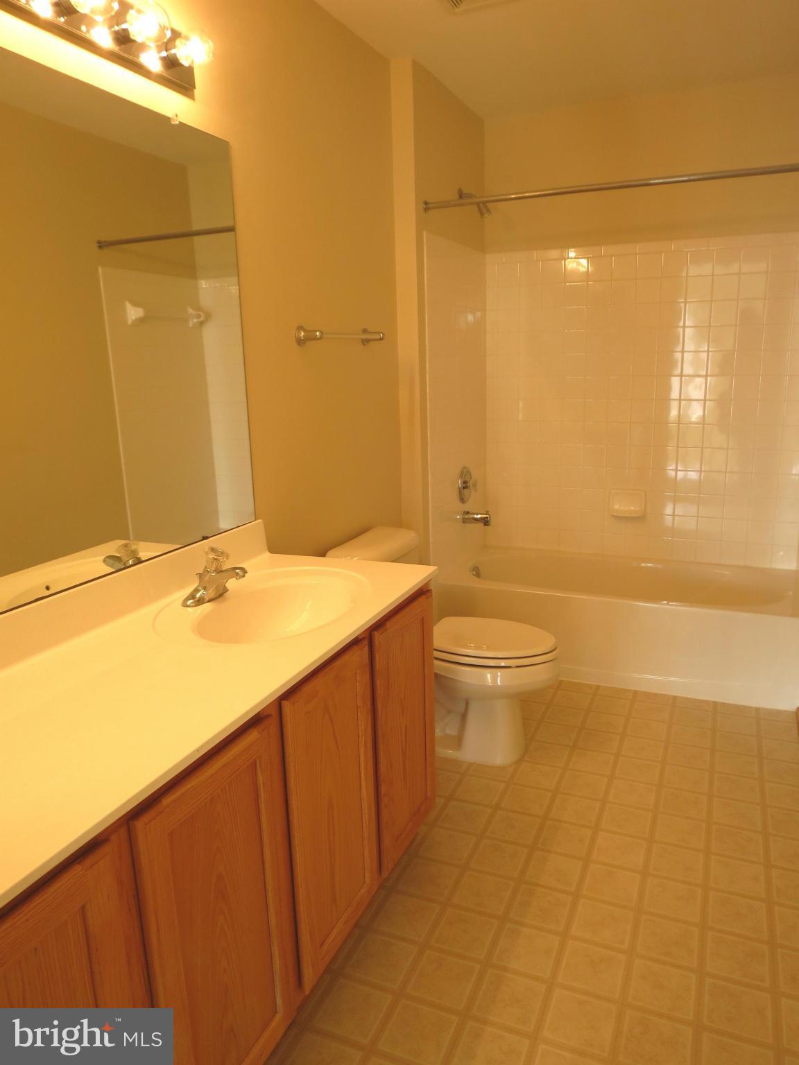 1801 Weybridge Road Frederick, MD 21702 - Photo 24 of 27 Upper Level Full Bath