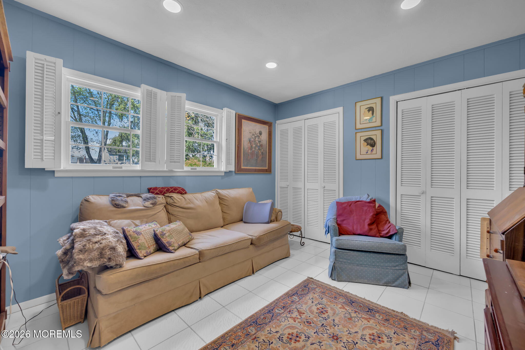 37 Faith Lane Aberdeen, NJ 07747 - Photo 20 of 36 a living room with furniture and a couch