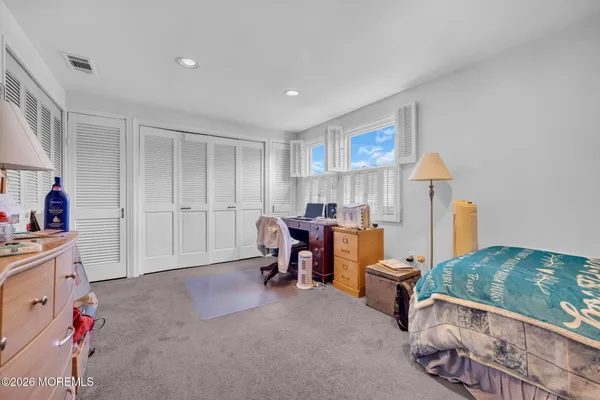 $675,000 | 37 Faith Lane, Aberdeen, NJ 07747