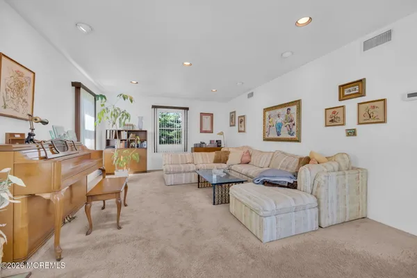 $675,000 | 37 Faith Lane, Aberdeen, NJ 07747