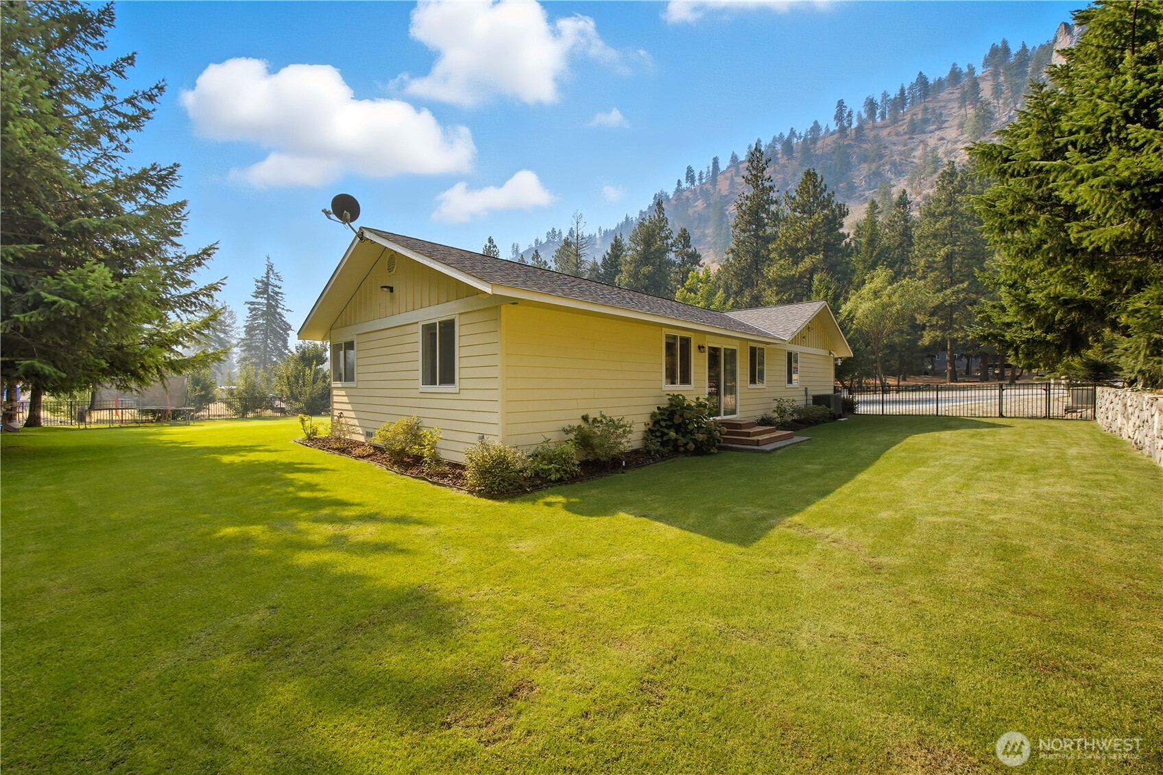 4621 Navarre Coulee Road Chelan, WA 98816 - Photo 7 of 38