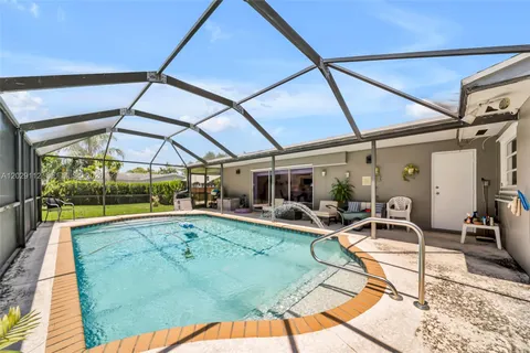 $1,399,000 | 6760 Southwest 62nd Terrace, South Miami, FL 33143
