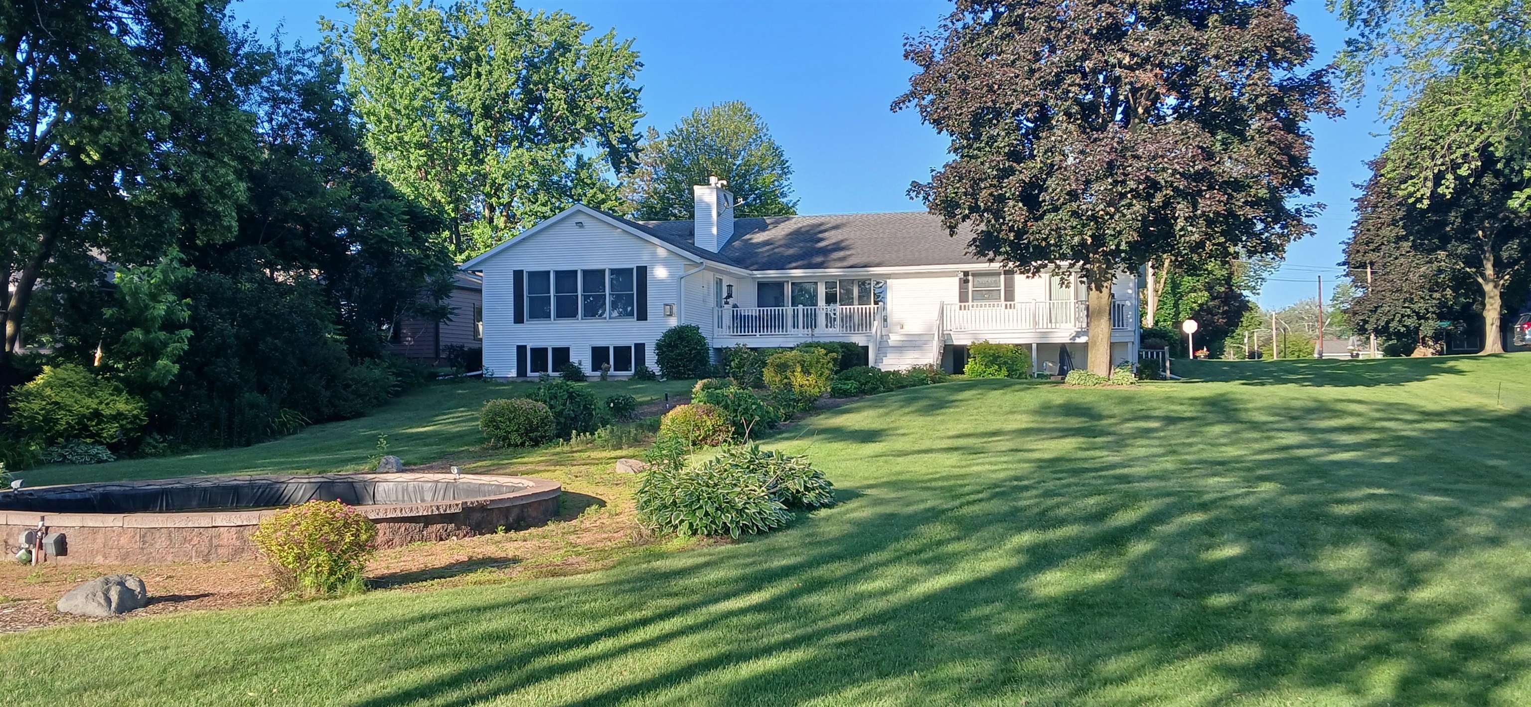 503 Riverside Drive Shawano, WI 54166 - Photo 2 of 20