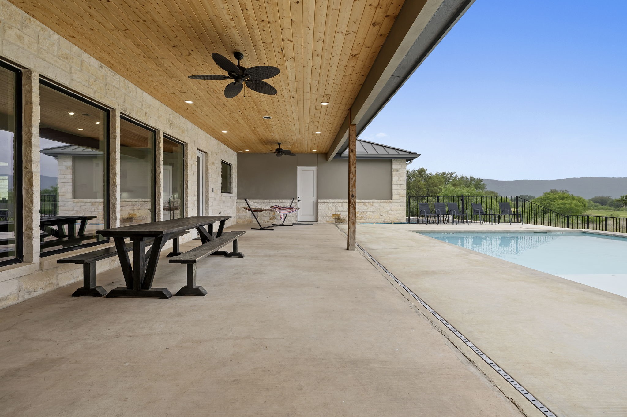 1463 Mountain Valley Road Concan, TX 78838 - Photo 28 of 43 Gallery Image 28
