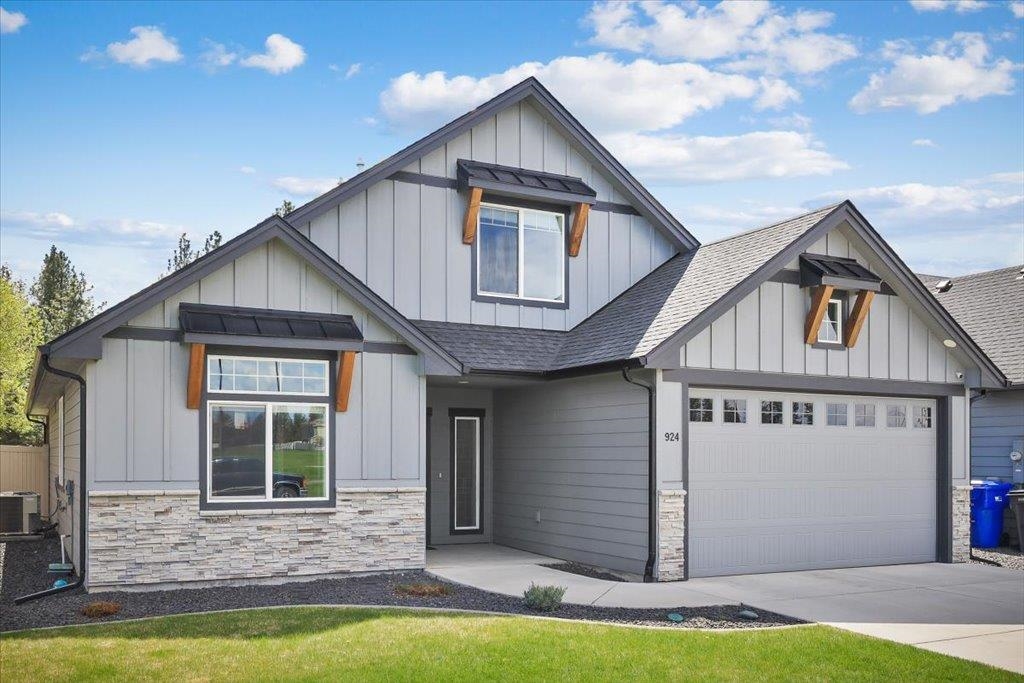 924 East Handy Road Colbert, WA 99005 - Photo 2 of 40